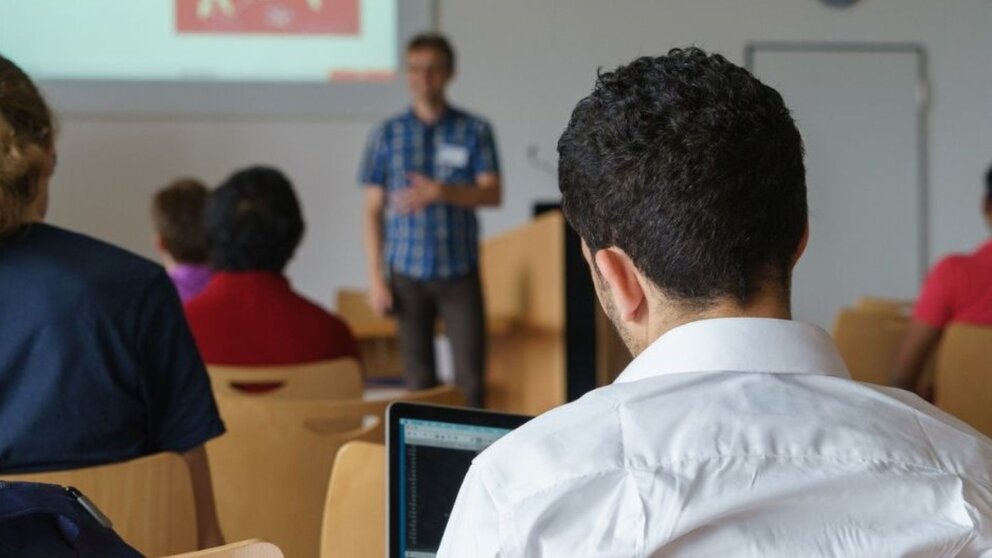 142 cursos gratuitos en el verano para mejorar las oportunidades laborales de trabajadores y desempleados (fotografía de banco de imágenes).