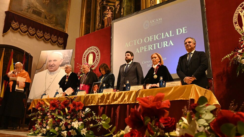 López Miras participa en el acto de apertura del curso académico de la UCAM